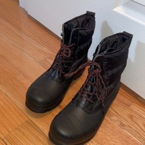 Hunter Quilter Boots